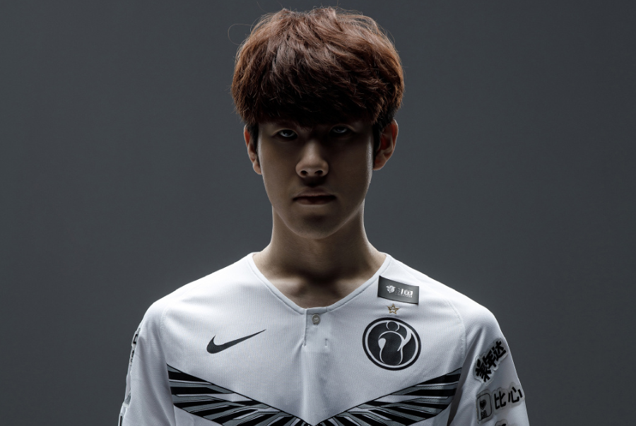 电竞比分网：英雄联盟S10 A组战，SN仰卧起坐头名晋级！