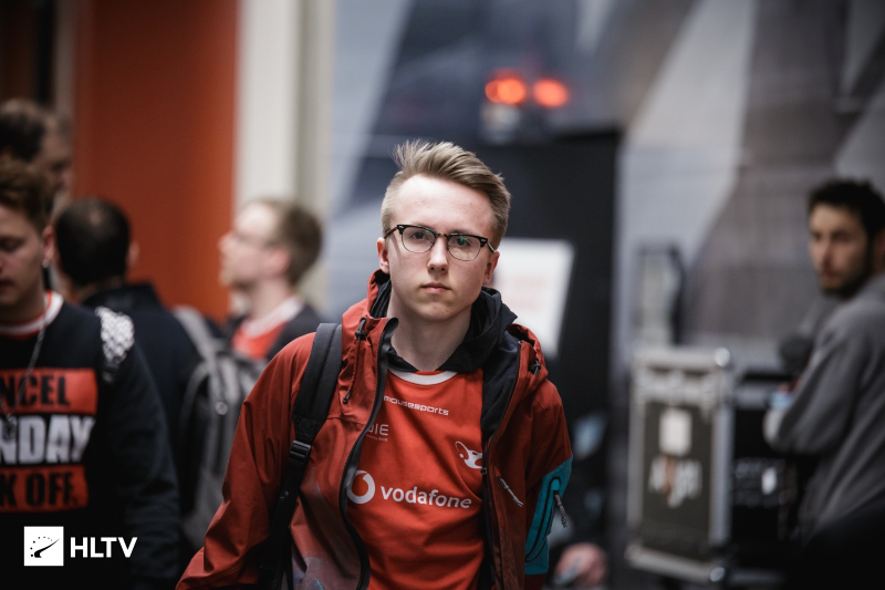 王兄的王是深渊之王！ nobody 以可怕的战绩获胜！EDG 2-1 TE