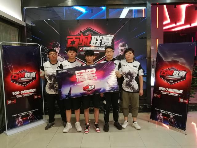 Virtus.pro 替换了 ICY，并签下了 b1st